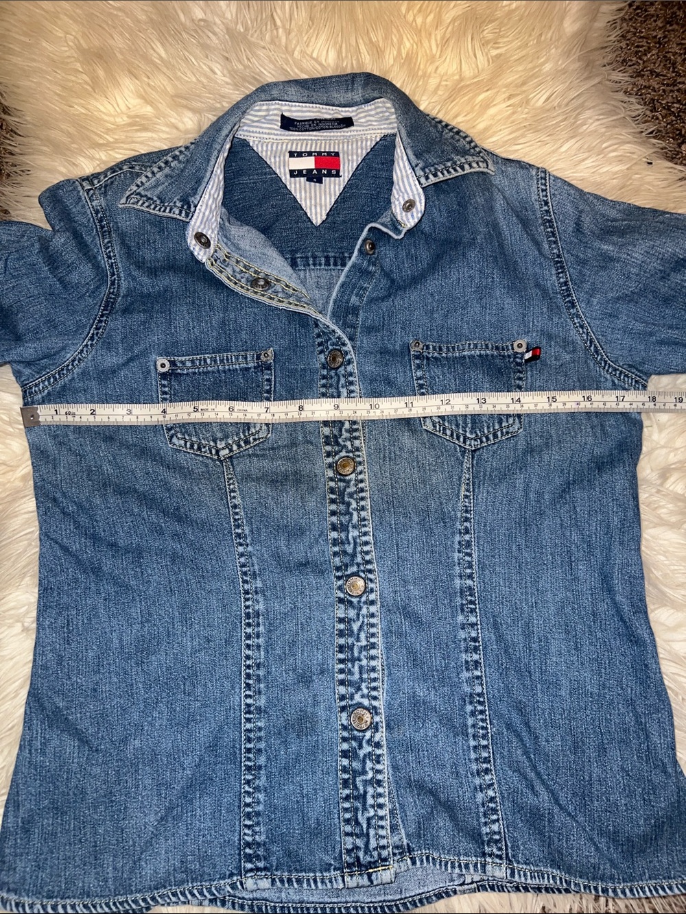 Vintage Tommy Hilfiger Blue Light Wash Denim Shirt Jacket - Picture 8 of 9